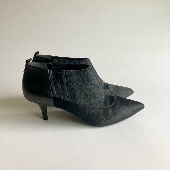 Kenneth Cole Black Genuine Leather Real Fur Point Toe Heeled Ankle Boots size 9 - Picture 2 of 16